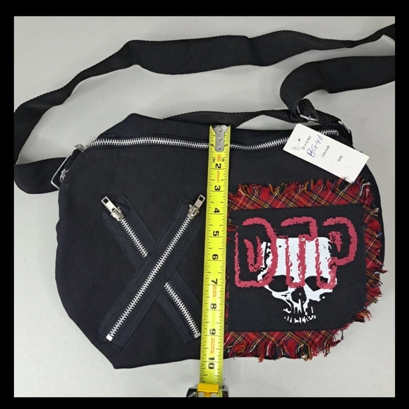 |vtg| Dead Threads •DEADSTOCK• Anarchy Goth Skull Canvas Messenger Bag Punk 90s - Picture 5 of 6